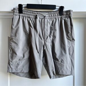Lululemon Bowline Ripstop 8” Shorts (Large, Grey)